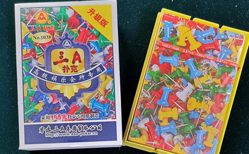 米东扑克批发采购指南与产品质量识别要点解析